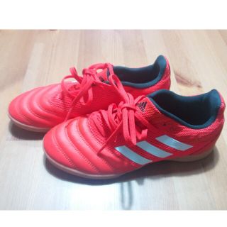 アディダス(adidas)のアディダス　インドアシューズ　サッカー　23.5(シューズ)