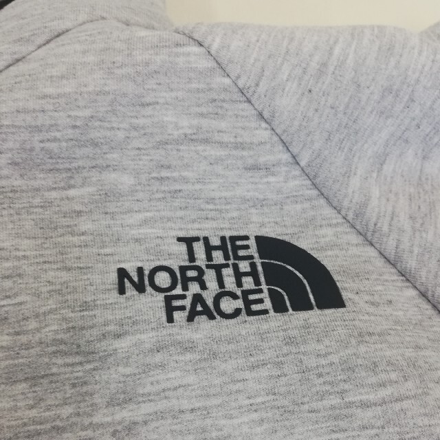 THE NORTH FACE(ザノースフェイス)のノースフェース　リバーシブルテックエアーフーディ NT61883 メンズのトップス(パーカー)の商品写真