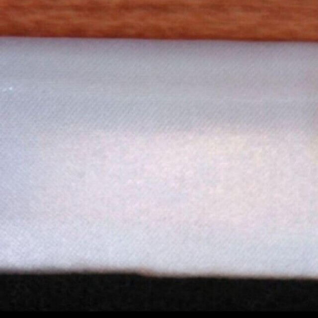 メンズポケットチーフ　ホワイト光沢サテンストレート メンズのファッション小物(ハンカチ/ポケットチーフ)の商品写真