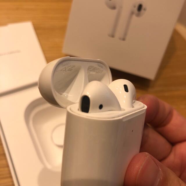 APPLE  AirPods Wireless Charging Case 6