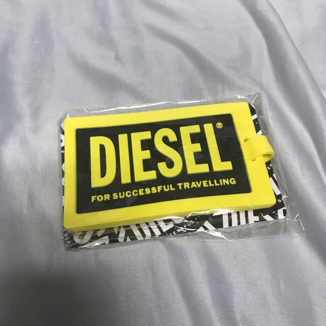 DIESEL(ディーゼル)のディーゼル 非売品 トラベルタグ ネームタグ カードケース キーホルダー 新品 インテリア/住まい/日用品の日用品/生活雑貨/旅行(旅行用品)の商品写真