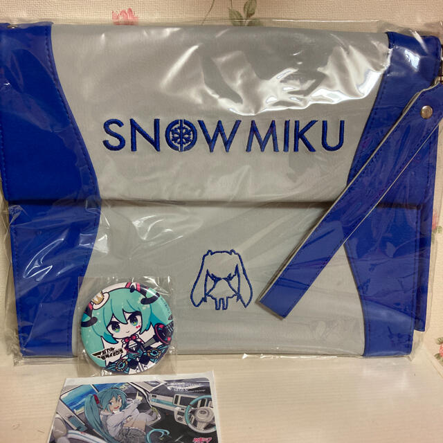 SNOW MIKU♪ケース・缶バッチ