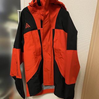 新品定価44000円 NIKE CATUSJACK マウンテンパーカー Mサイズ