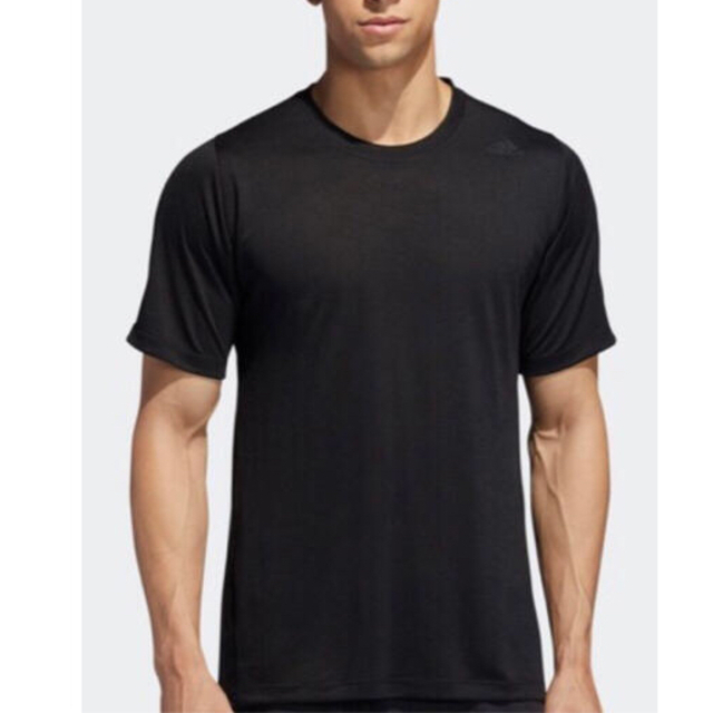 adidas(アディダス)のadidas Tシャツ 黒　未使用 メンズのトップス(Tシャツ/カットソー(半袖/袖なし))の商品写真