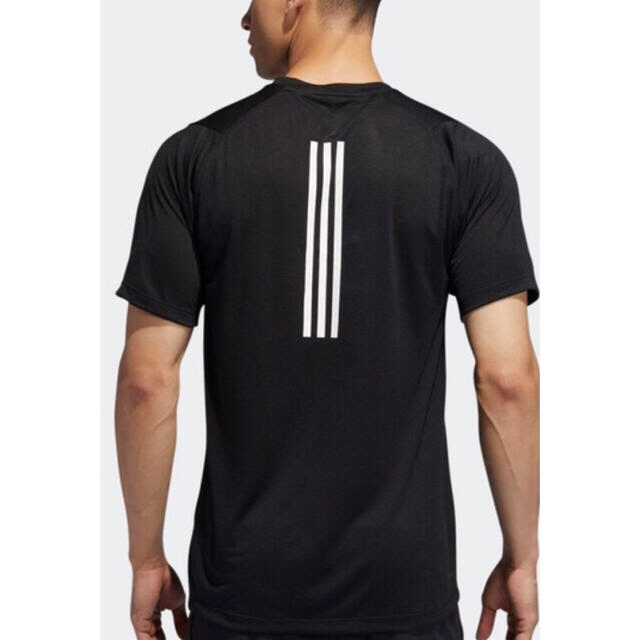 adidas(アディダス)のadidas Tシャツ 黒　未使用 メンズのトップス(Tシャツ/カットソー(半袖/袖なし))の商品写真