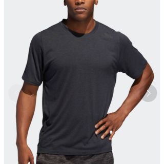 アディダス(adidas)のadidas Tシャツ　グレー　未使用(Tシャツ/カットソー(半袖/袖なし))