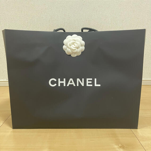 CHANEL ショッパー 紙袋 レディースのバッグ(ショップ袋)の商品写真