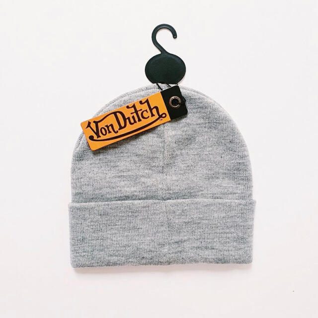 Von Dutch(ボンダッチ)のvondutch ボンダッチ　ニット帽　ニットキャップ　ビーニー レディースの帽子(ニット帽/ビーニー)の商品写真