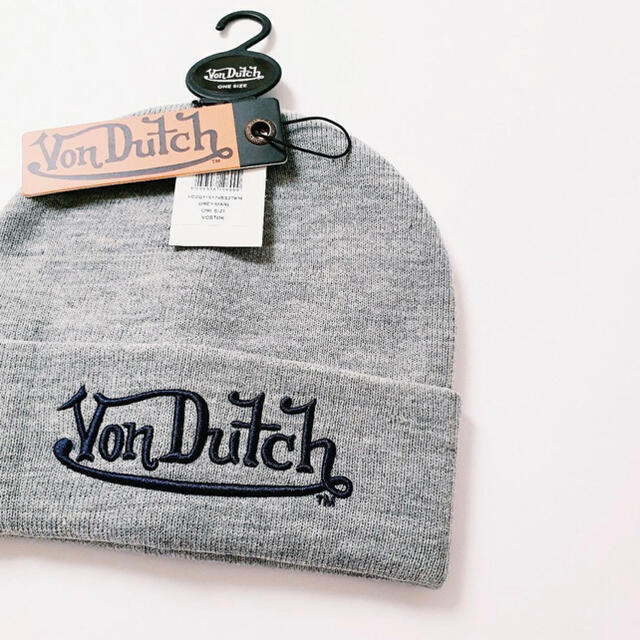 Von Dutch(ボンダッチ)のvondutch ボンダッチ　ニット帽　ニットキャップ　ビーニー レディースの帽子(ニット帽/ビーニー)の商品写真