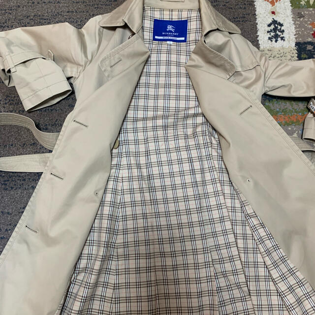 BURBERRY BLUE LABEL(バーバリーブルーレーベル)の最終値下げ✴︎バーバリーブルーレーベル　トレンチコート レディースのジャケット/アウター(トレンチコート)の商品写真