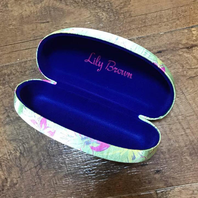 Lily Brown(リリーブラウン)のLily Brown 非売品 サングラスケース レディースのファッション小物(サングラス/メガネ)の商品写真