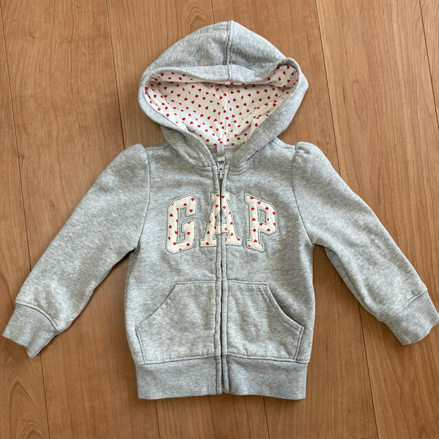 GAP(ギャップ)のGAP パーカー　裏起毛　女の子　95cm キッズ/ベビー/マタニティのキッズ服女の子用(90cm~)(ジャケット/上着)の商品写真