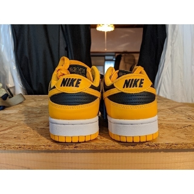 NIKE(ナイキ)のナイキダンクロー"チャンピオンシップゴールデンロッド メンズの靴/シューズ(スニーカー)の商品写真