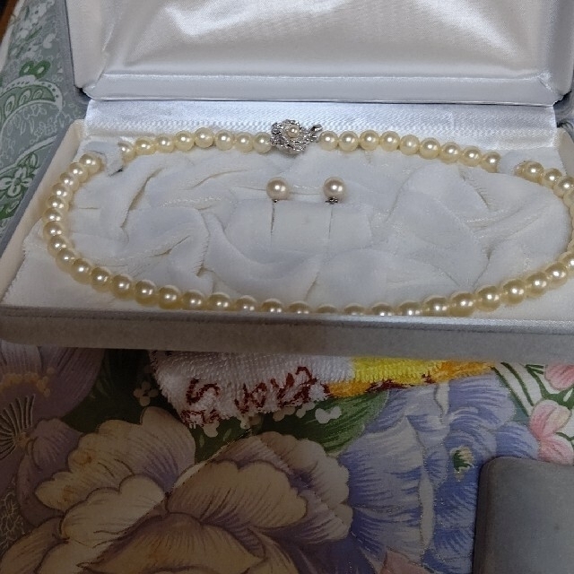 本真珠のネックレス(伊勢丹)&ピアスレディース