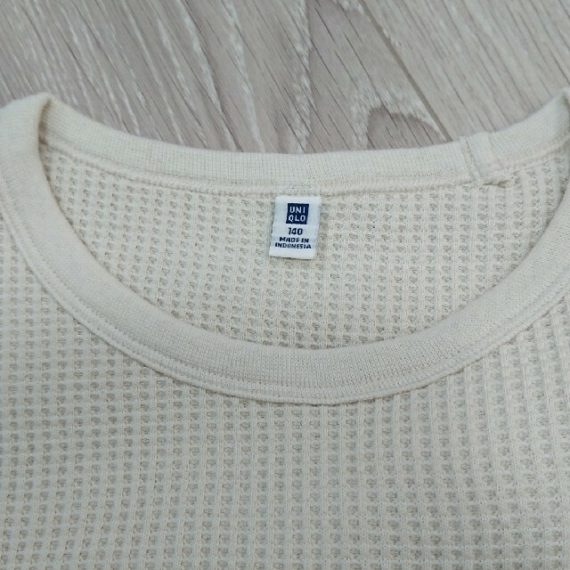 UNIQLO(ユニクロ)のUNIQLO  キッズワッフルクルーネックTシャツ キッズ/ベビー/マタニティのキッズ服男の子用(90cm~)(Tシャツ/カットソー)の商品写真