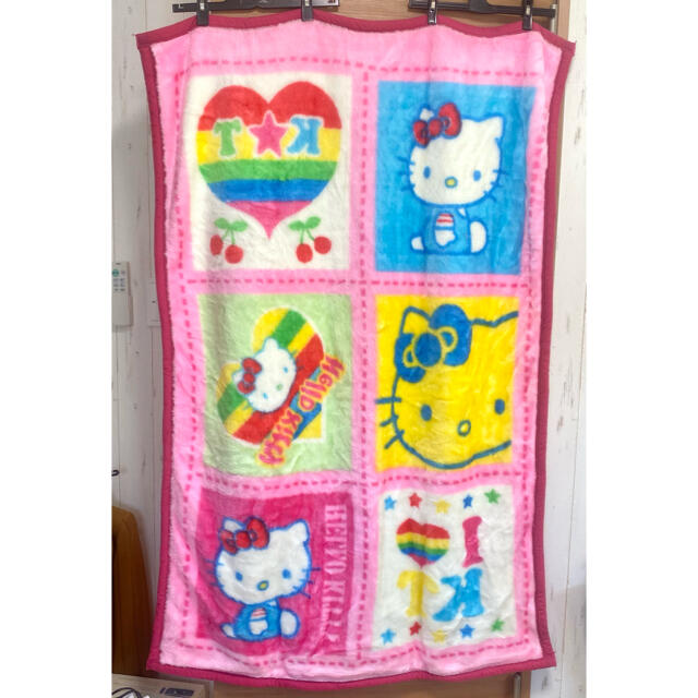 ハローキティ ハーフケット 毛布 ピンク 新品 100×140 ブランケットの通販 by wan ｜ラクマ