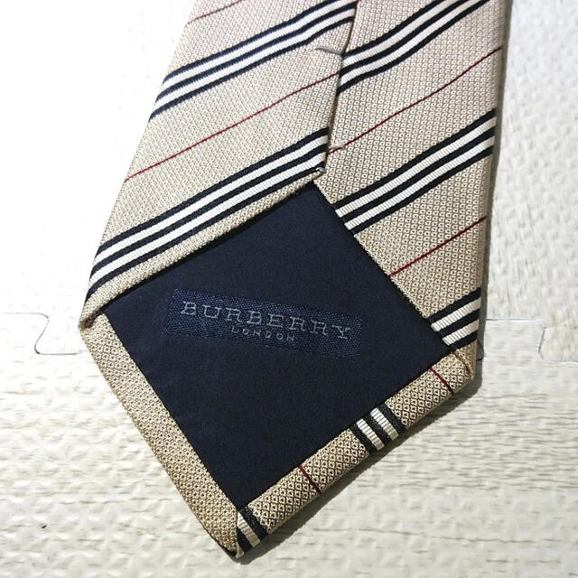 BURBERRY(バーバリー)のネクタイ BURBERRY LONDON 高級シルク 高級ブランド ストライプ メンズのファッション小物(ネクタイ)の商品写真