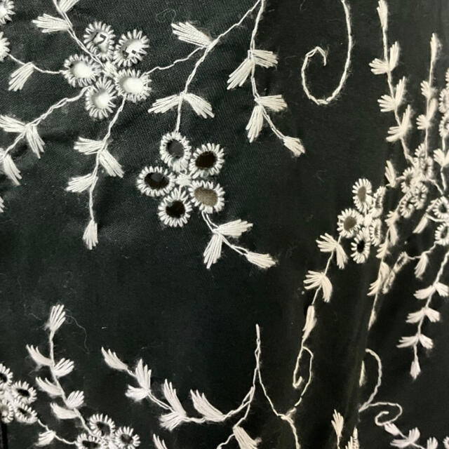 新品定価約7万円 イタリア製デザイナー カットワーク刺繍の花咲くコットンスカート