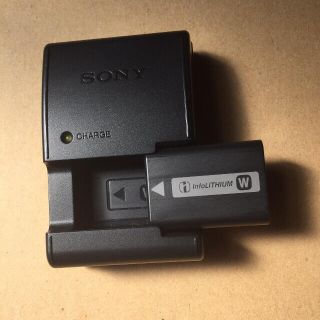 ソニー(SONY)の美品SONY純正充電器バッテリーセットBC-VW1+NP-FW50(バッテリー/充電器)