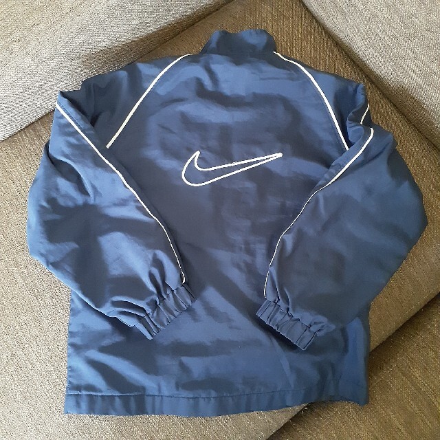 NIKE(ナイキ)のナイキ 120 アウター キッズ/ベビー/マタニティのキッズ服男の子用(90cm~)(ジャケット/上着)の商品写真