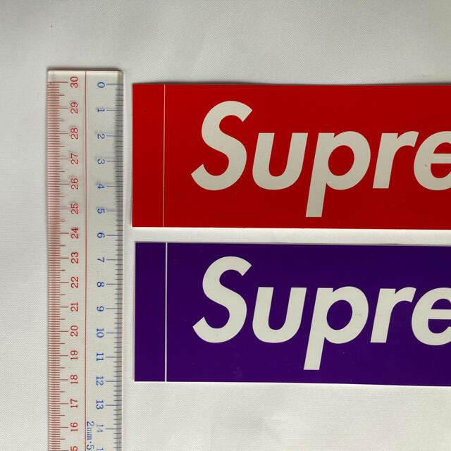 Supreme(シュプリーム)のSupreme ステッカー 赤2枚 青1枚 メンズのファッション小物(その他)の商品写真