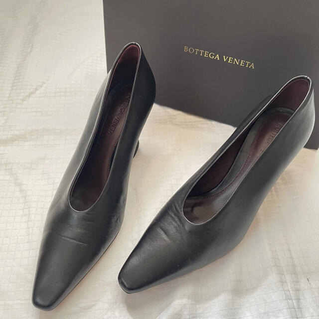 bottega Veneta ボッテガヴェネタ アーモンド パンプス 黒 ...