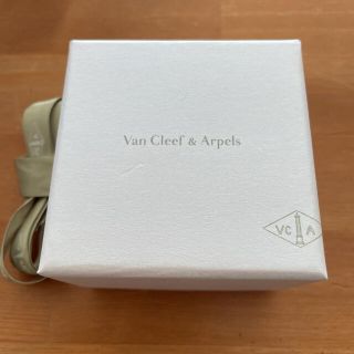 ヴァンクリーフアンドアーペル(Van Cleef & Arpels)のヴァンクリーフアンドアーペル　ネックレス箱　美品！(ショップ袋)