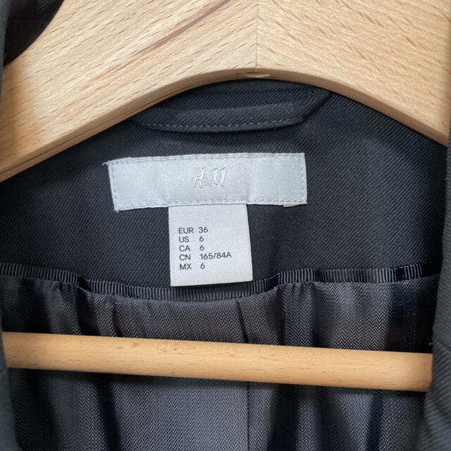 H&M(エイチアンドエム)のH&M ジャケット 黒　美品！ レディースのジャケット/アウター(テーラードジャケット)の商品写真