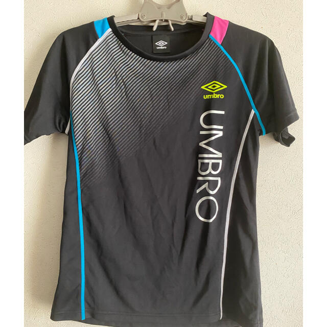 UMBRO(アンブロ)のトレーニングＴシャツ スポーツ/アウトドアのランニング(ウェア)の商品写真