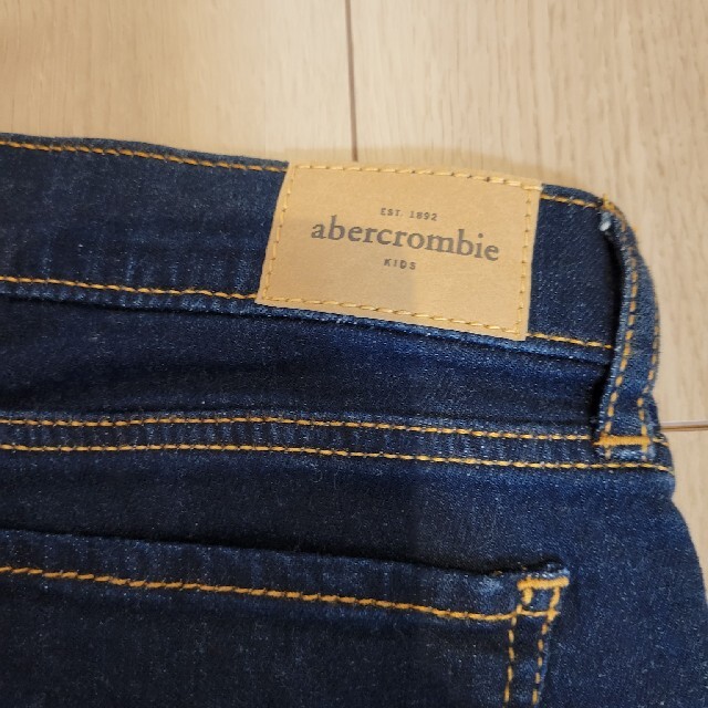 Abercrombie&Fitch(アバクロンビーアンドフィッチ)のアバクロンビー&フィッチ　デニム レディースのパンツ(デニム/ジーンズ)の商品写真