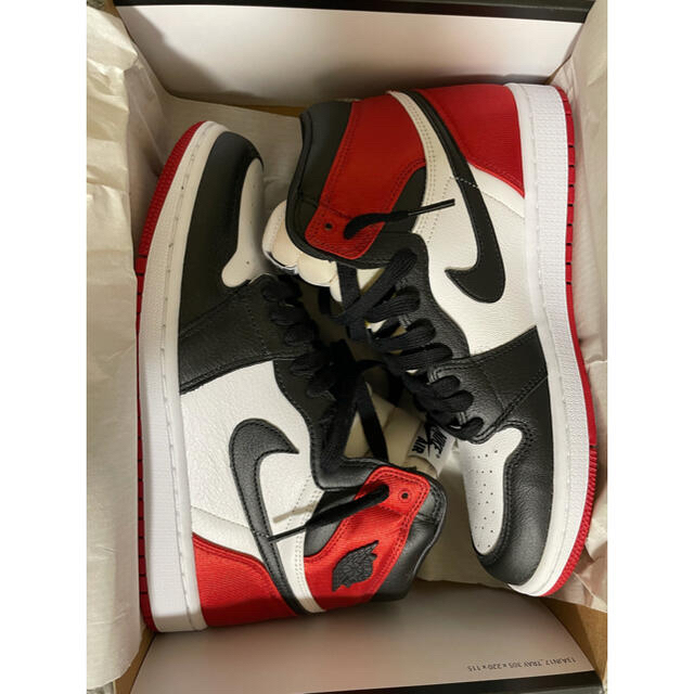 AIR JORDAN 1 RETRO HIGH SATIN BLACK TOE