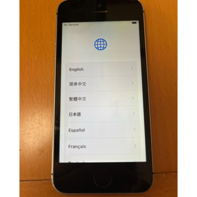 Apple(アップル)のiPhone SE 第一世代　16GB スマホ/家電/カメラのスマートフォン/携帯電話(スマートフォン本体)の商品写真