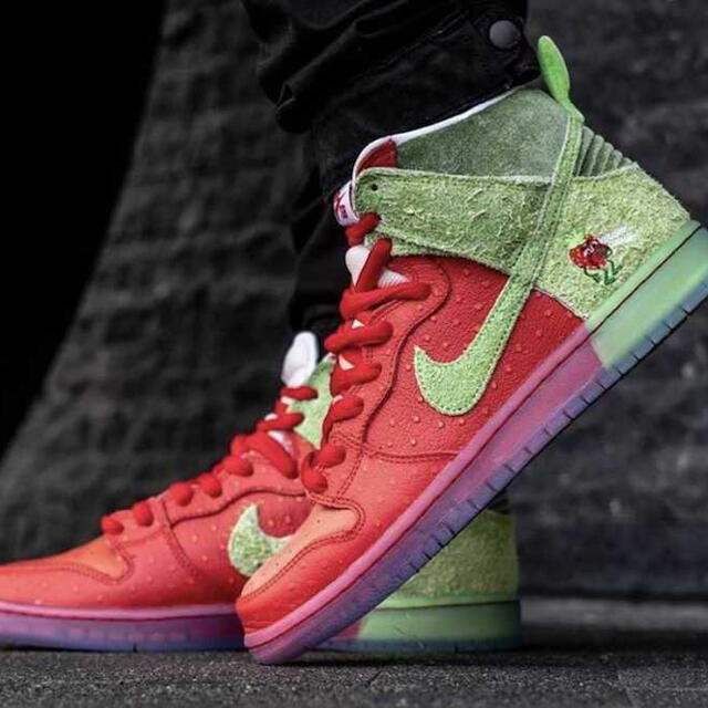 Nike SB Dunk High Strawberry Cough 24cmメンズ