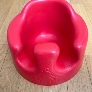 バンボ(Bumbo)のバンボ　赤　レッド　(その他)