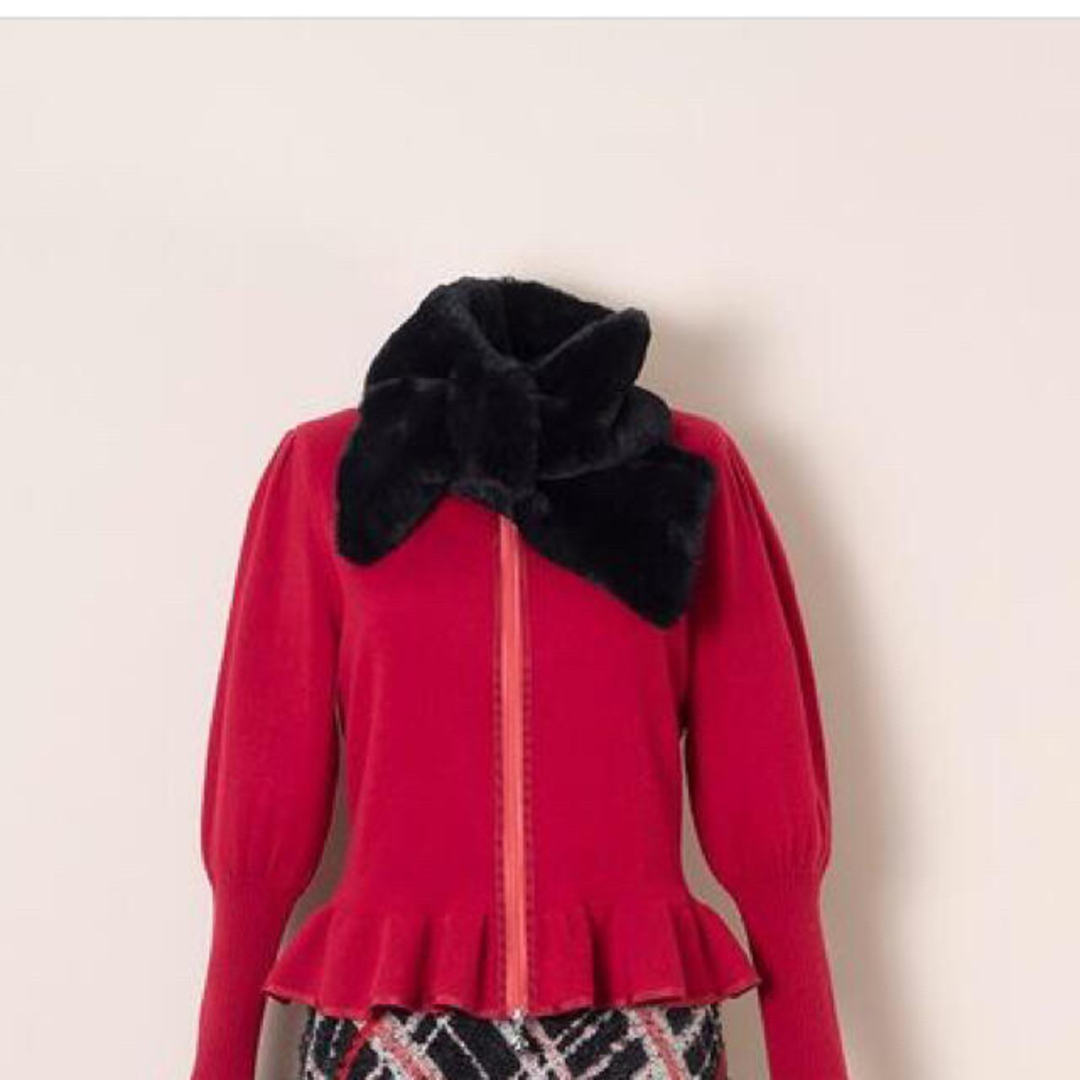 M'S GRACY(エムズグレイシー)のエムズグレイシー　フェイクファー　黒　タグ付き レディースのファッション小物(マフラー/ショール)の商品写真
