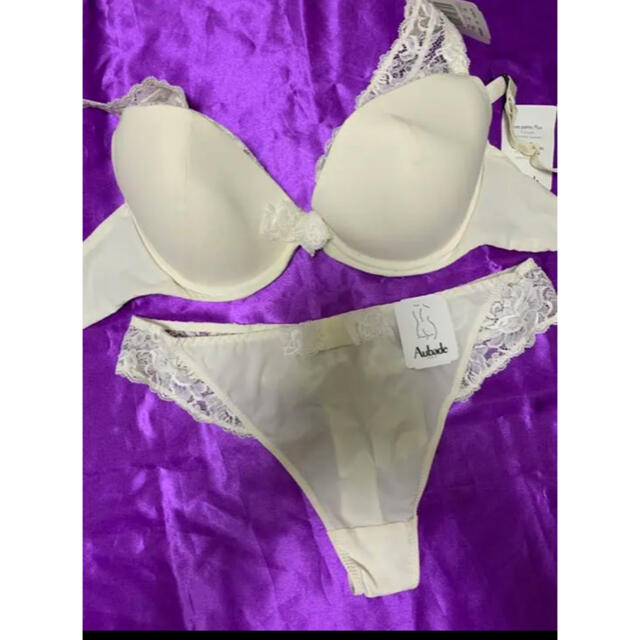 LA PERLA(ラペルラ)のAUBADE-DE LUXE-IRRESISTIBLE ROMY 75D/3 レディースの下着/アンダーウェア(ブラ&ショーツセット)の商品写真