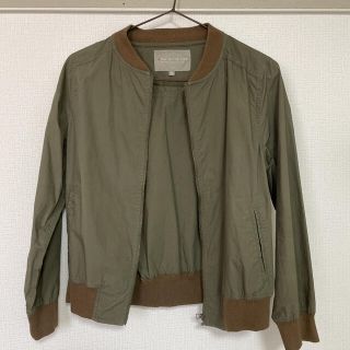 ユナイテッドアローズ(UNITED ARROWS)のユナイテッドアローズ　カーキ　ジャケット(ノーカラージャケット)