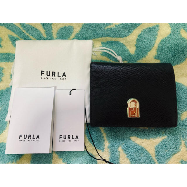 FURLA✨二つ折り財布 3