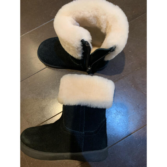 UGG(アグ)のアグベビー♪ブーツ　13.5センチ　未使用に近い　 キッズ/ベビー/マタニティのベビー靴/シューズ(~14cm)(ブーツ)の商品写真