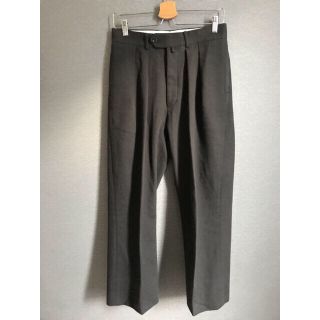 コモリ(COMOLI)のNEAT Cotton Kersey WIDE Gray 44 (スラックス)