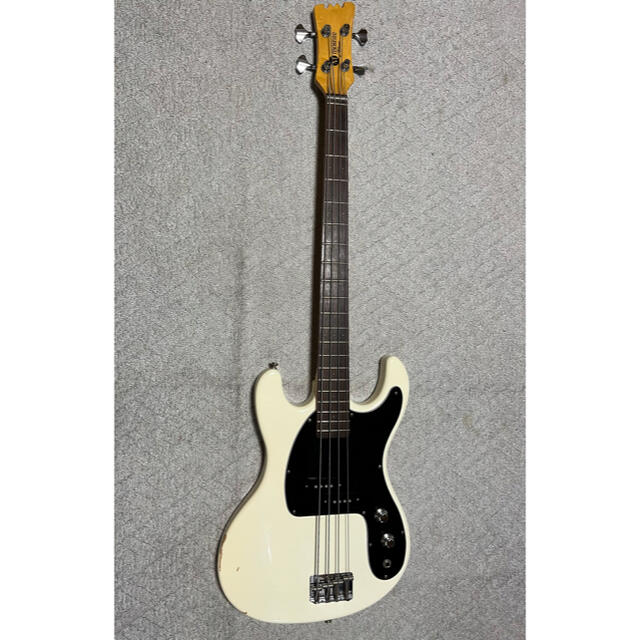 Mosrite Mark II bass CJ Ramone