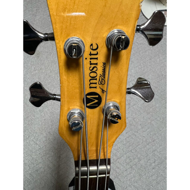 Mosrite Mark II bass CJ Ramone