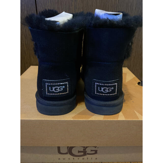 UGG(アグ)の新品未使用 UGG MINI BAILEY BUTTON BLING 黒 5 レディースの靴/シューズ(ブーツ)の商品写真