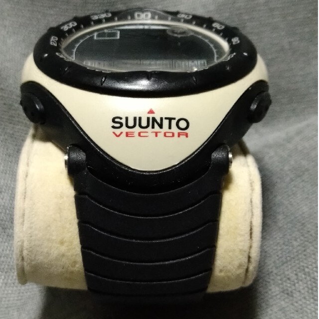 SUUNTO(スント)のスント ベクター メンズの時計(腕時計(デジタル))の商品写真