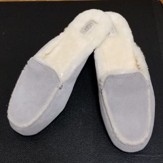 アグ(UGG)のファーシューズ（ UGG ）きーくす様専用(スリッポン/モカシン)