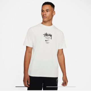 ナイキ(NIKE)のnike stussy コラボ　ワールドツアー　tシャツ(Tシャツ/カットソー(半袖/袖なし))