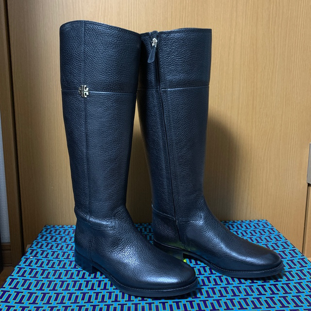新品未使用トリーバーチTORY BURCHのロングブーツ 7(23.5 24) ー品