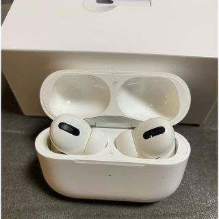 アップル(Apple)のAirPods Pro 本体　箱付き　中古品(ヘッドフォン/イヤフォン)