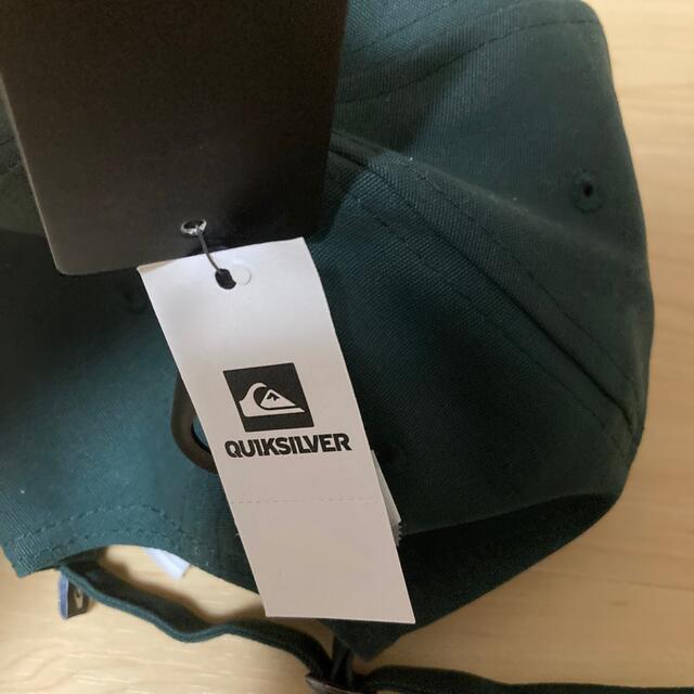 QUIKSILVER(クイックシルバー)の定価4620 クイックシルバー　cap 濃いグリーン　キャップ メンズの帽子(キャップ)の商品写真