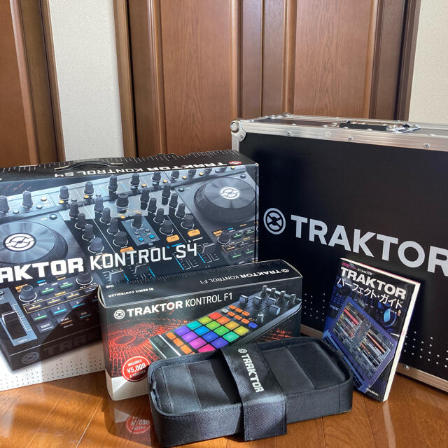 値段相談????TRAKTOR KONTROL S4/F1/収納ケース付き❗️????✨